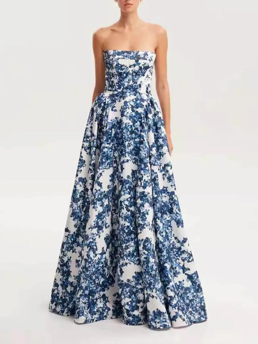 Aitana | Exquisite Floral Gown